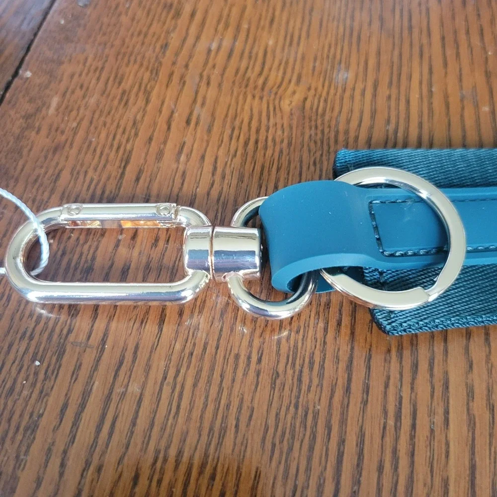Lululemon Never Lost Keychain Wordmark Legacy Green/Cascadia Green NWT